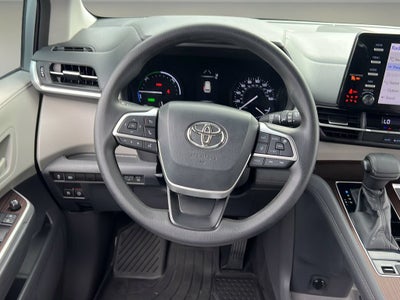 2021 Toyota Sienna LE