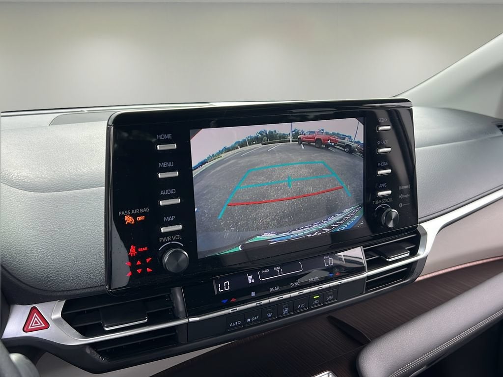 2021 Toyota Sienna LE