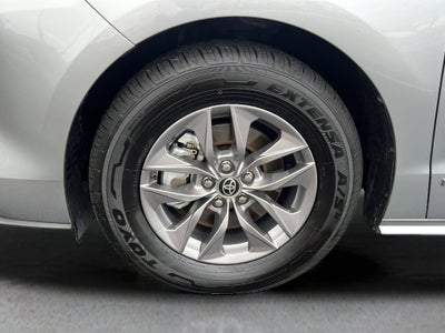 2021 Toyota Sienna LE