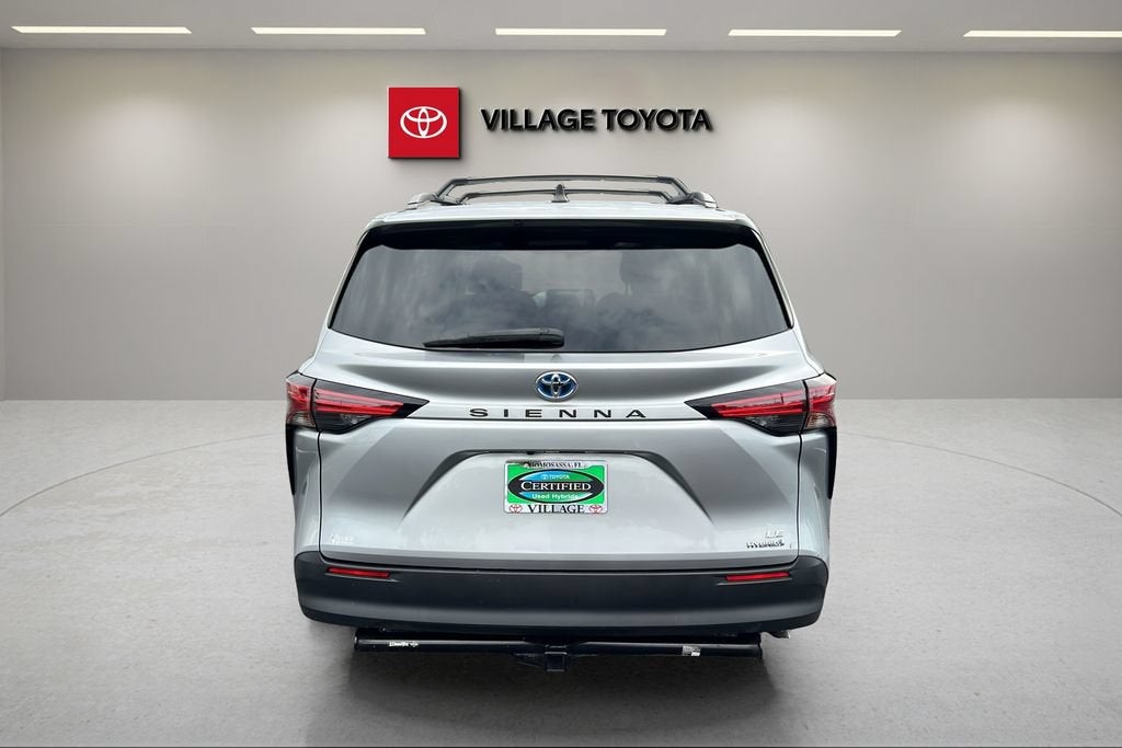 2021 Toyota Sienna LE