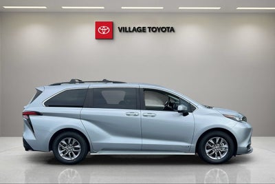 2021 Toyota Sienna LE