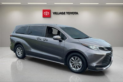 2021 Toyota Sienna LE