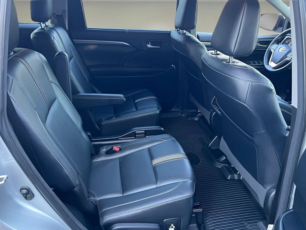 2018 Toyota Highlander SE