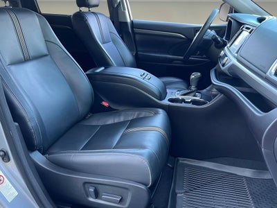2018 Toyota Highlander SE