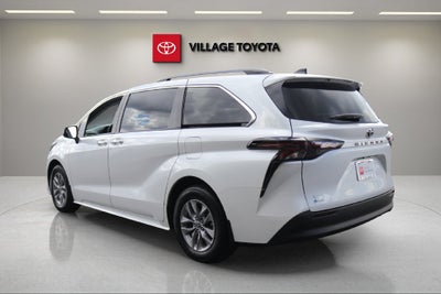 2026 Toyota Sienna XLE