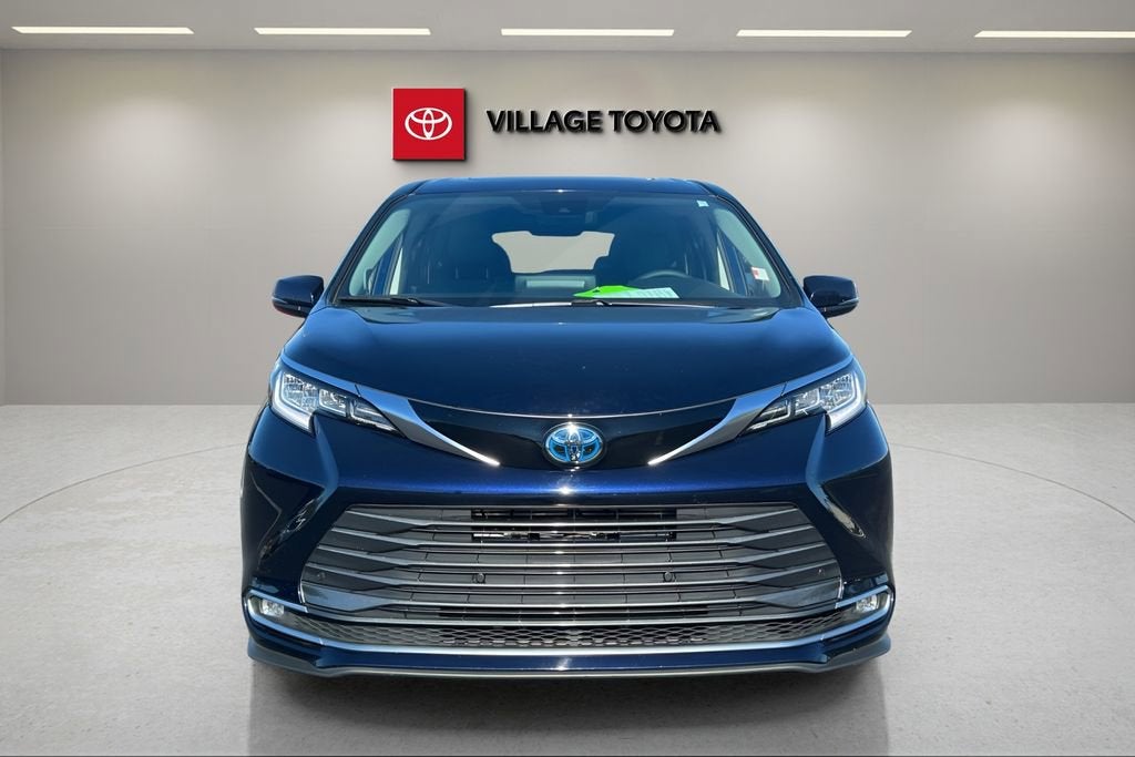 2022 Toyota Sienna Limited