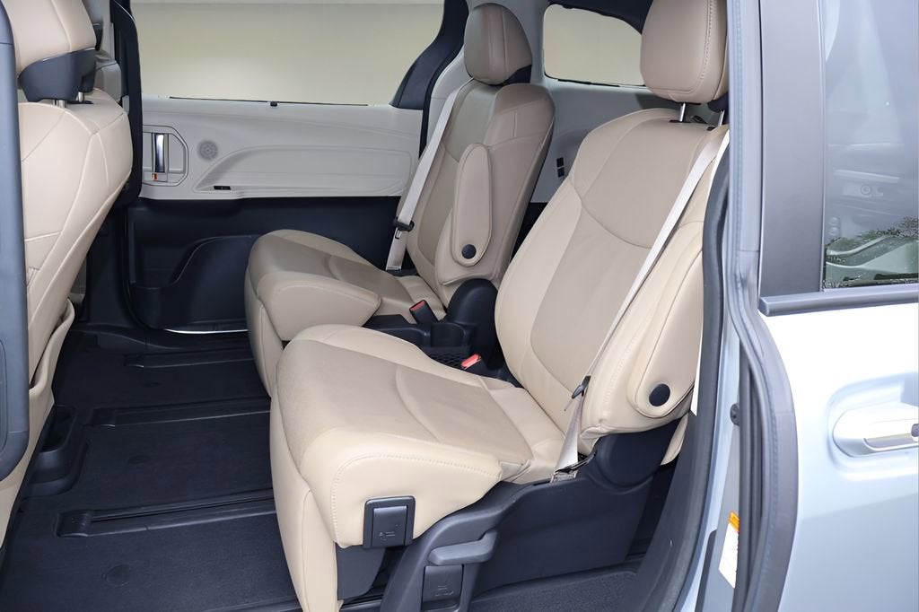 2022 Toyota Sienna Limited