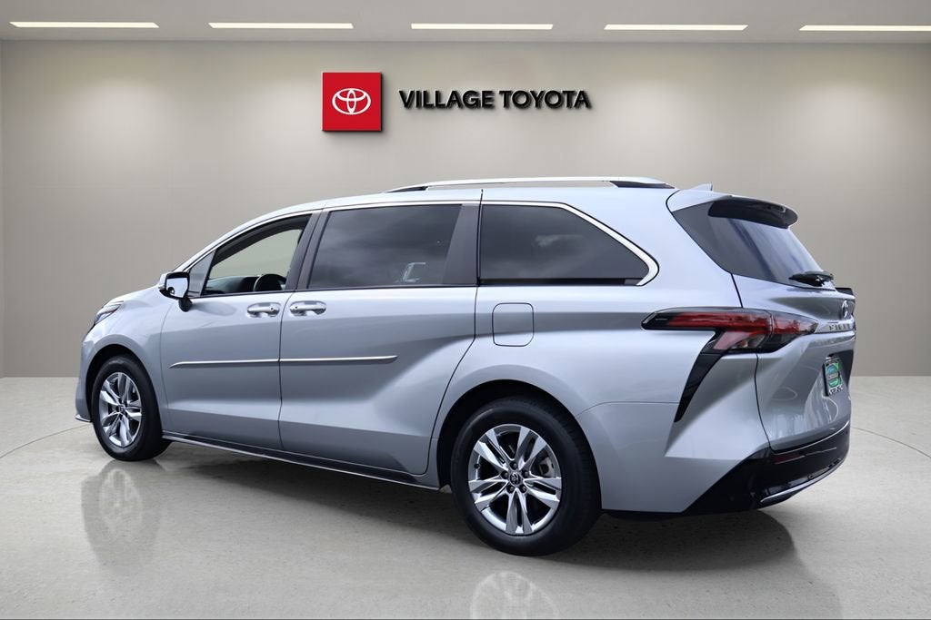 2022 Toyota Sienna Limited