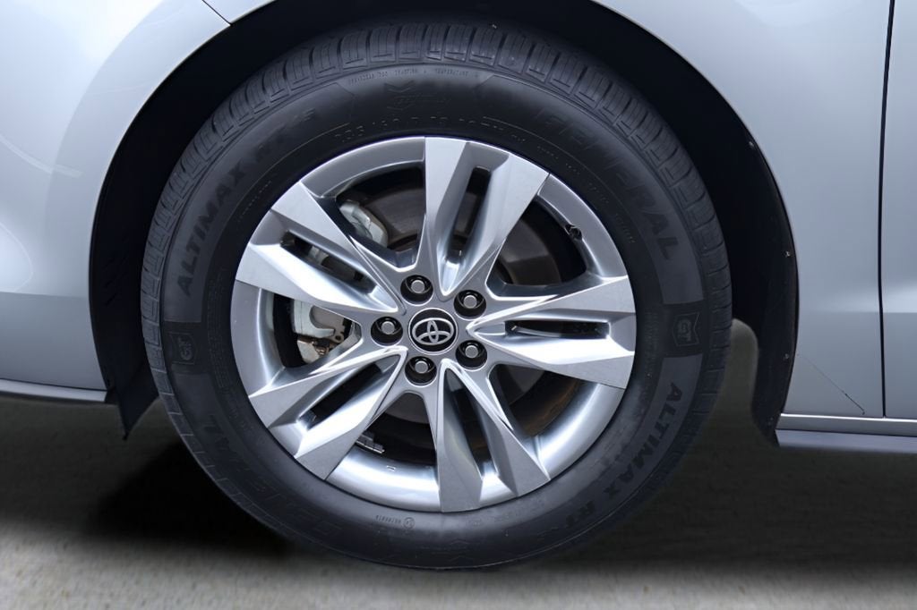 2022 Toyota Sienna Limited