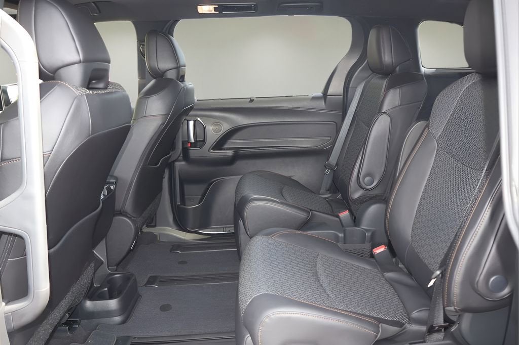 2025 Toyota Sienna Limited