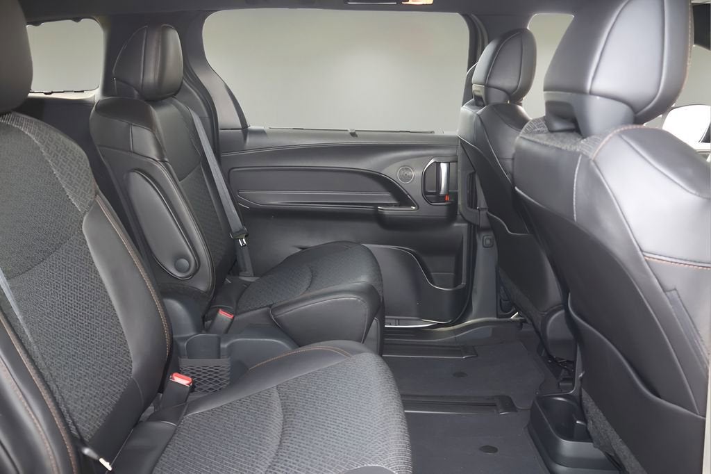 2025 Toyota Sienna Limited