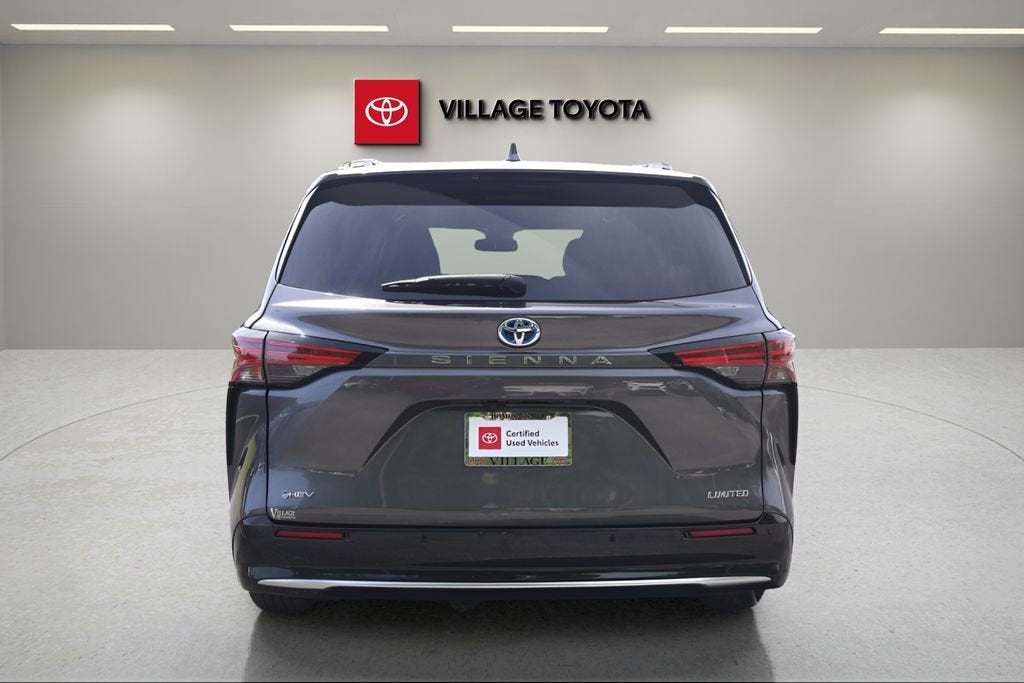2025 Toyota Sienna Limited