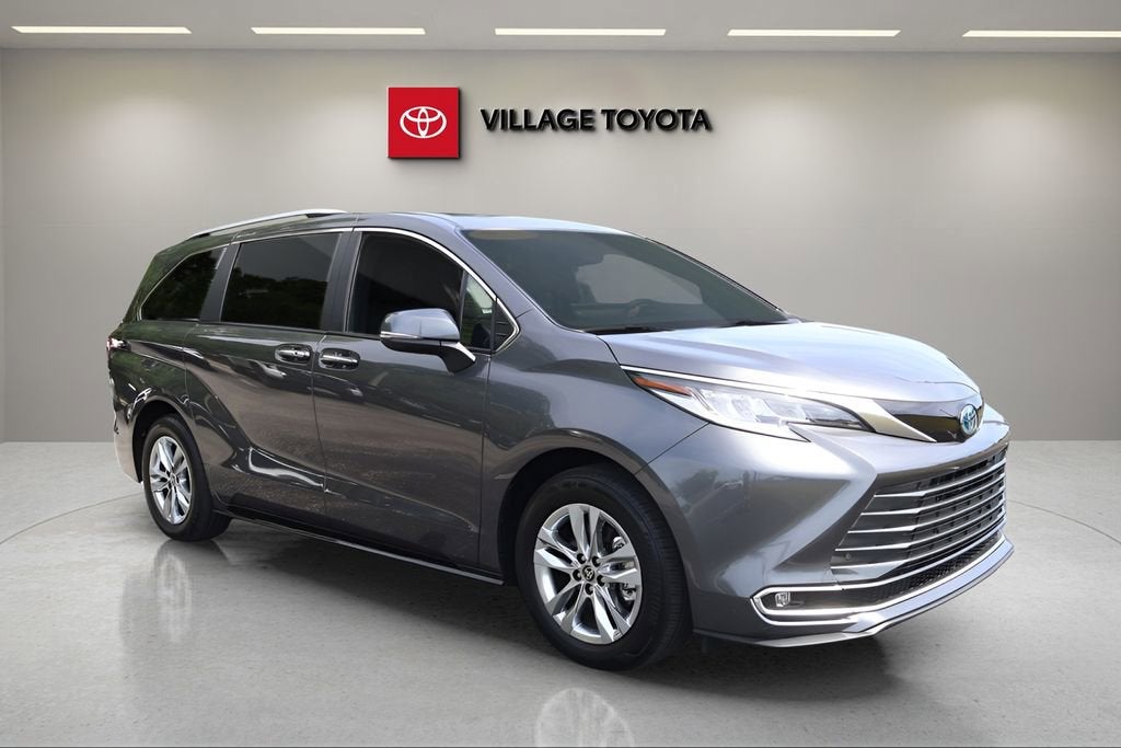 2025 Toyota Sienna Limited