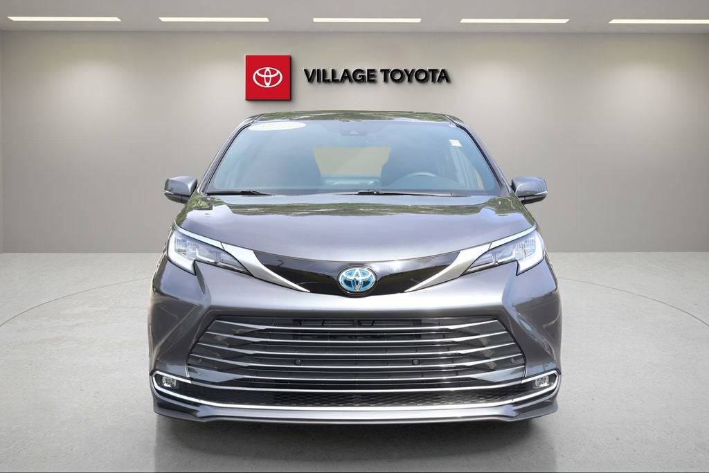 2025 Toyota Sienna Limited