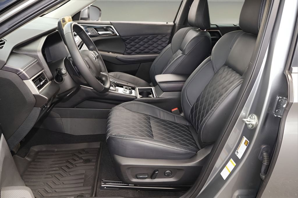 2023 Mitsubishi Outlander PHEV SEL