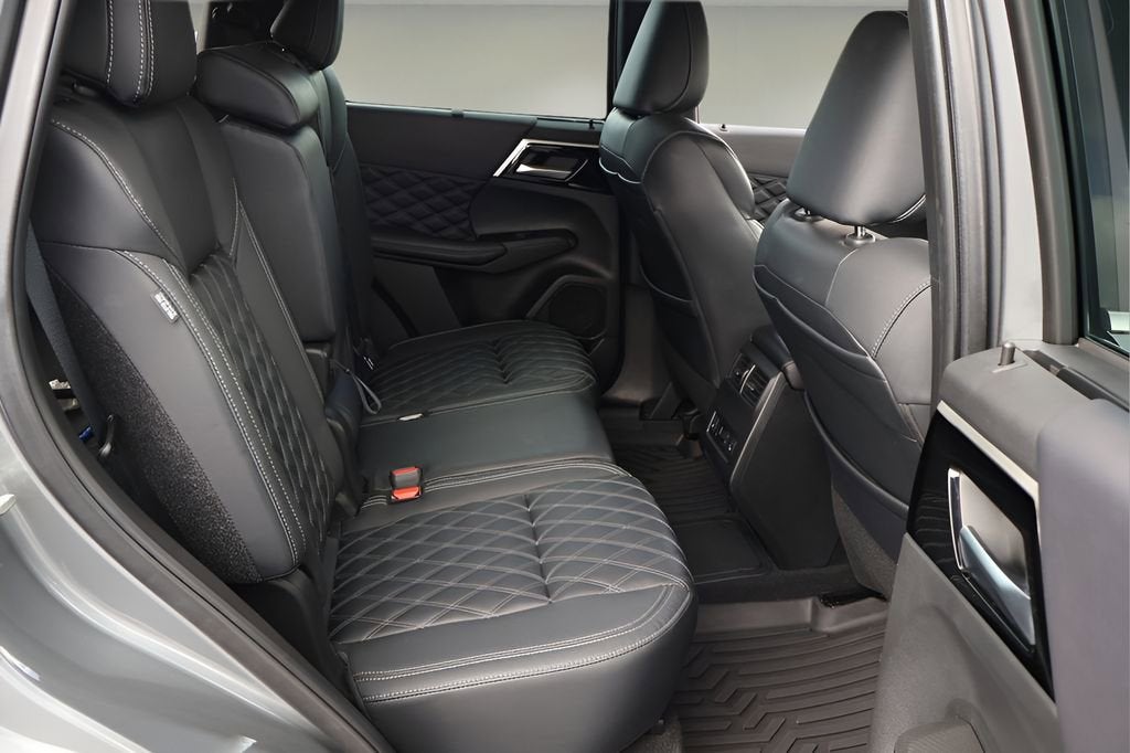 2023 Mitsubishi Outlander PHEV SEL