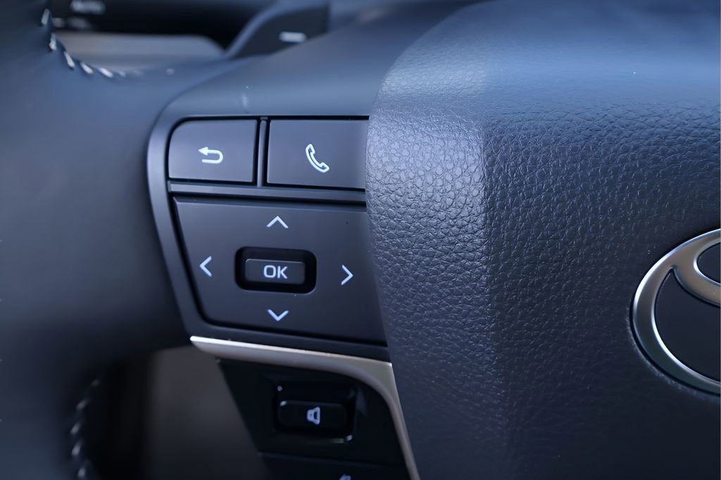 2025 Toyota Crown Signia XLE