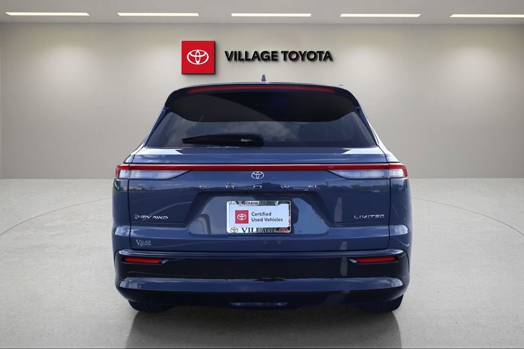 2025 Toyota Crown Signia XLE