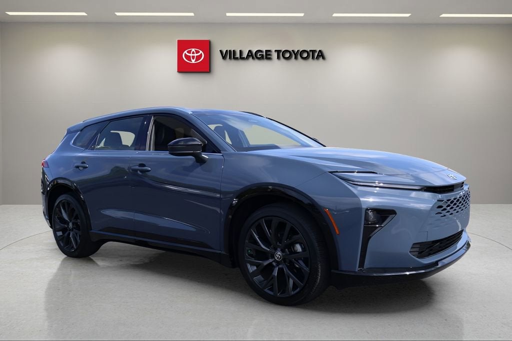 2025 Toyota Crown Signia XLE