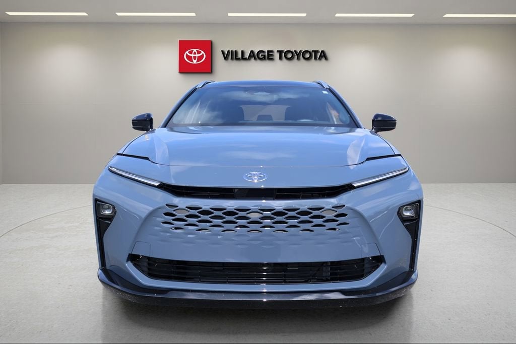 2025 Toyota Crown Signia XLE