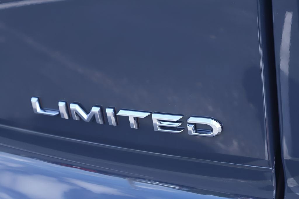 2025 Toyota Crown Signia XLE