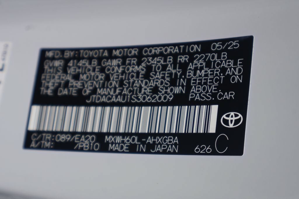 2025 Toyota Prius LE
