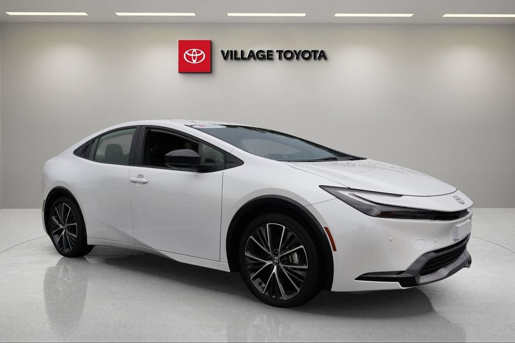 2025 Toyota Prius LE