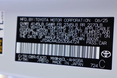 2025 Toyota Prius LE