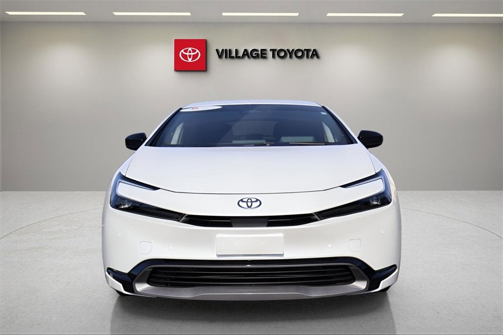 2025 Toyota Prius LE