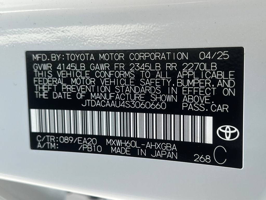2025 Toyota Prius LE