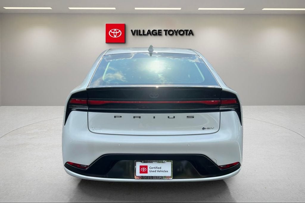 2025 Toyota Prius LE