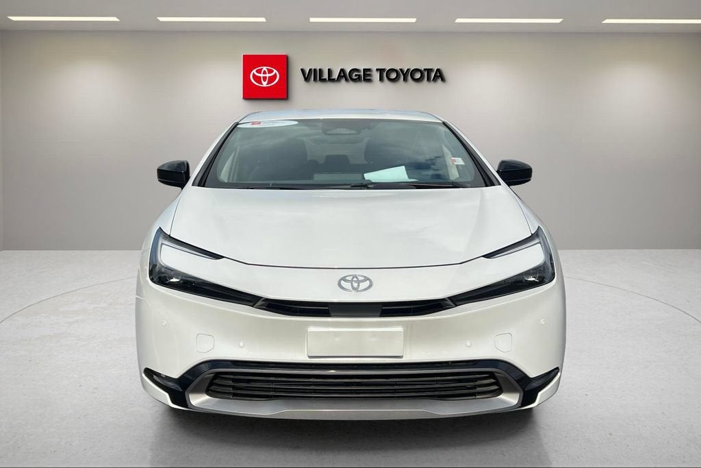 2025 Toyota Prius LE