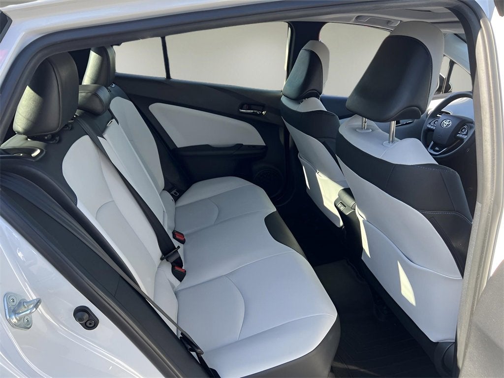 2021 Toyota Prius L Eco