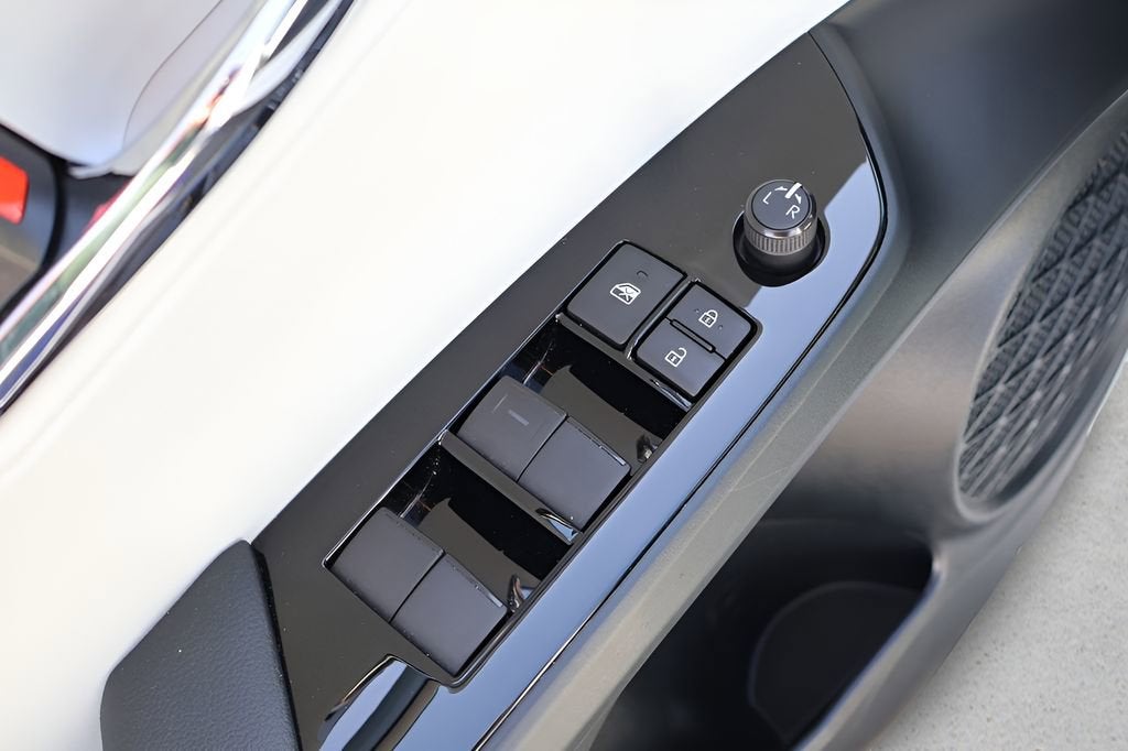 2021 Toyota Prius L Eco