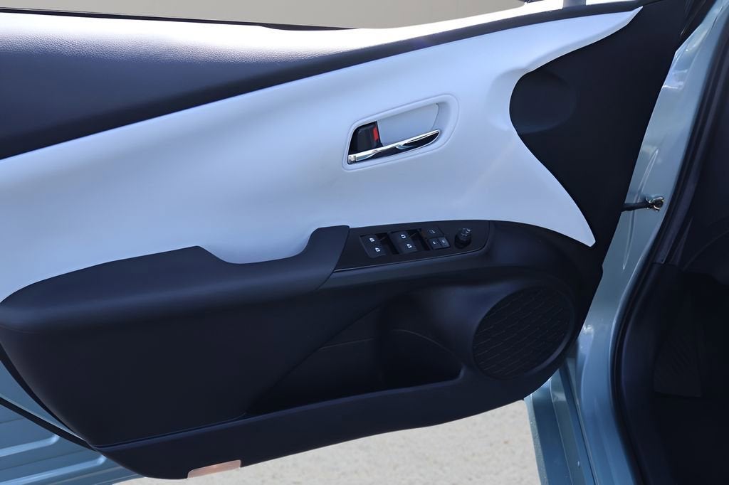 2016 Toyota Prius Four