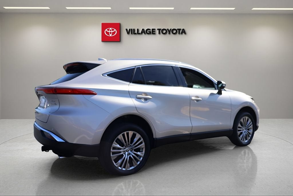 2022 Toyota Venza LE