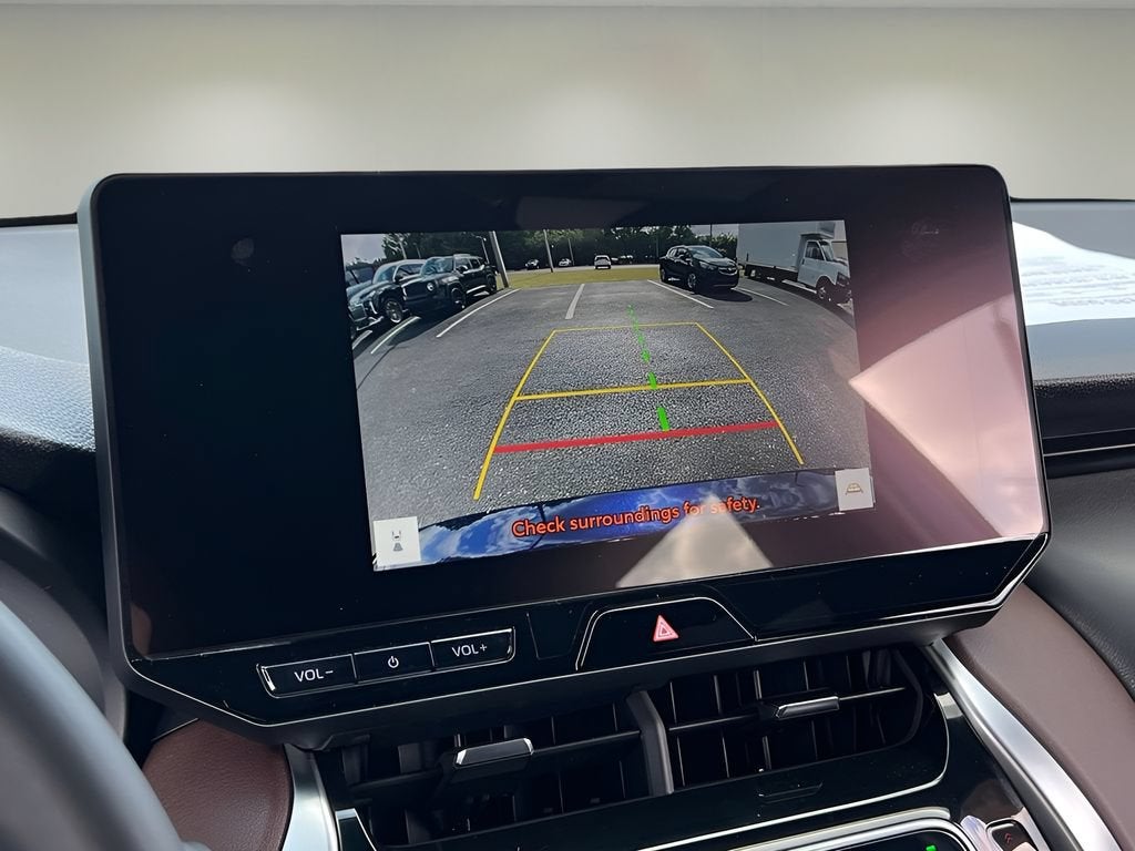 2023 Toyota Venza LE