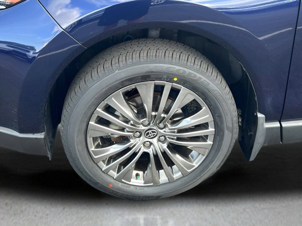2023 Toyota Venza LE