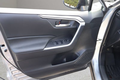 2025 Toyota RAV4 Hybrid SE