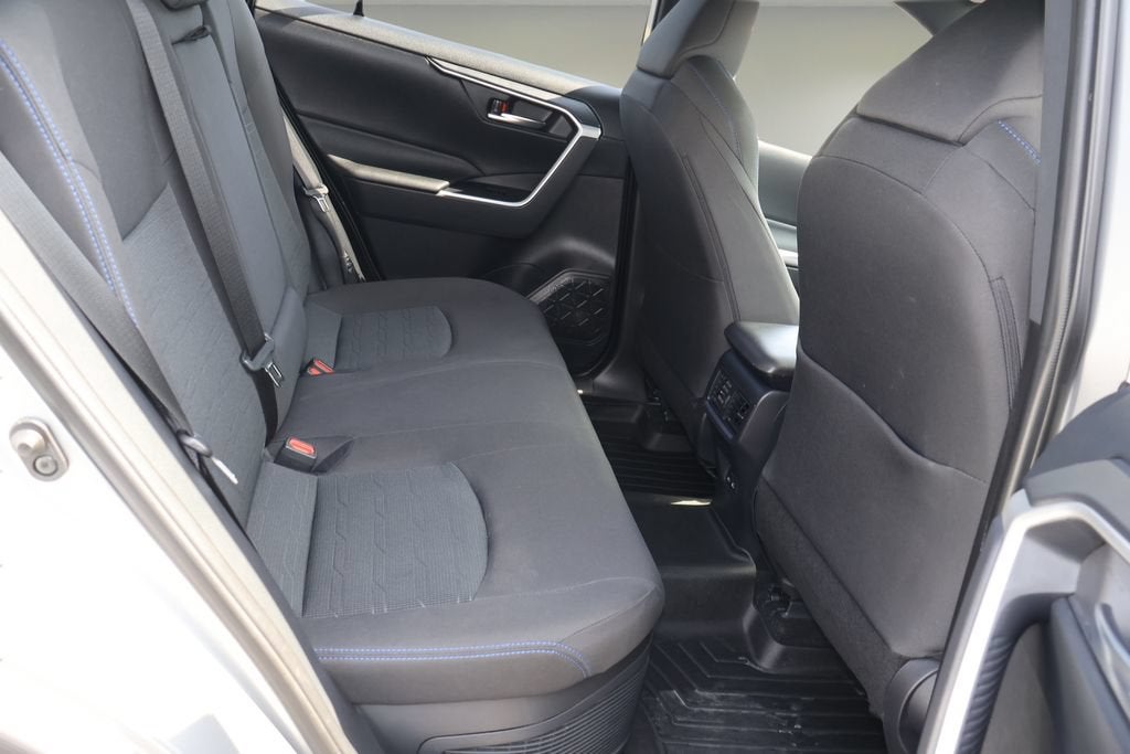 2025 Toyota RAV4 Hybrid SE