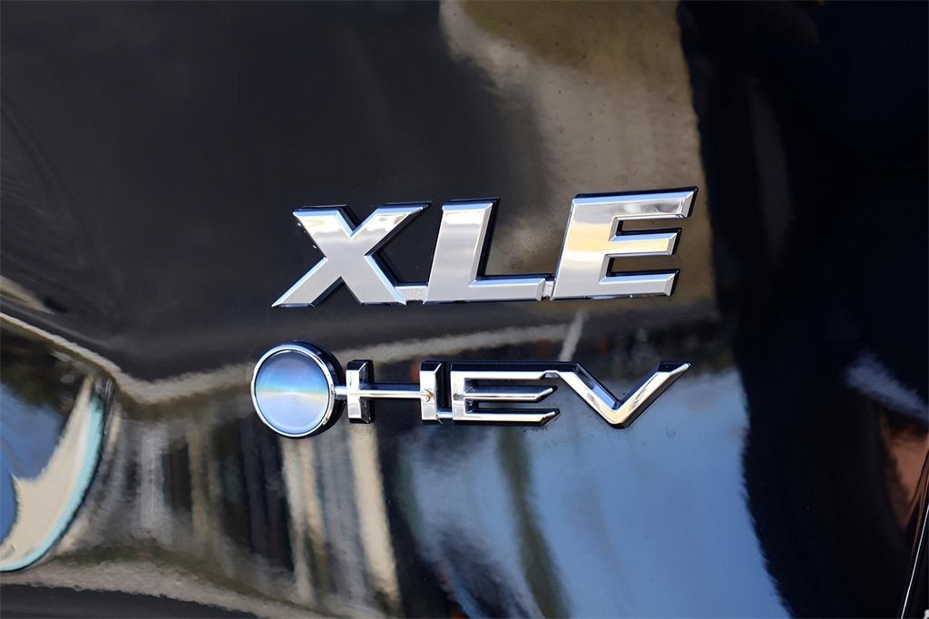 2025 Toyota RAV4 Hybrid XLE Premium