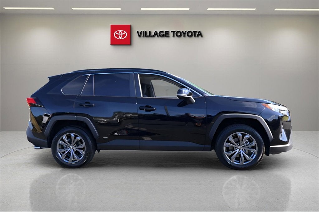2025 Toyota RAV4 Hybrid XLE Premium