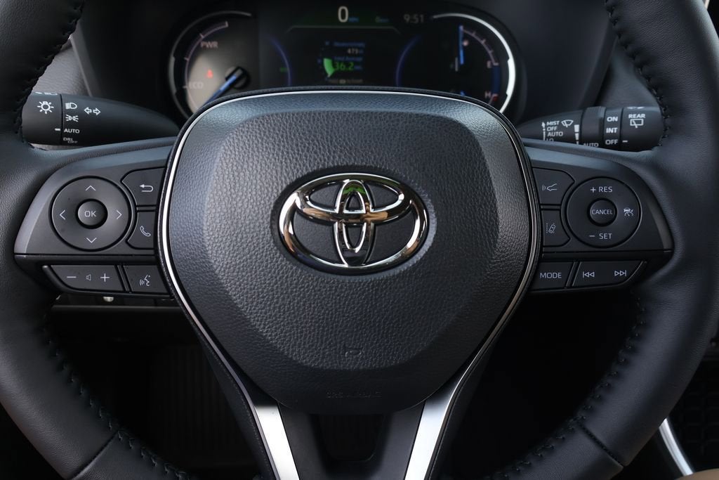 2025 Toyota RAV4 Hybrid XLE