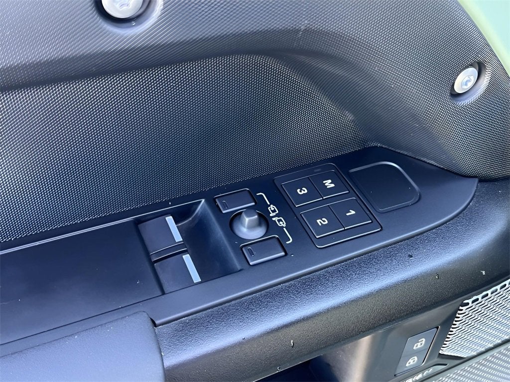 2023 Land Rover Defender 75th Edition